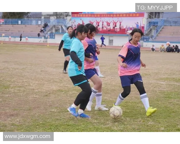 足球明星经典招牌动作模仿挑战赛让你成为绿茵场上的焦点