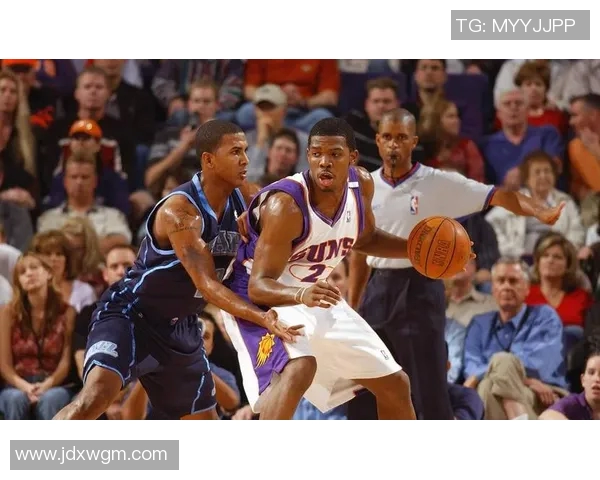 篮球明星的经典篮球动作解析与技巧分享让你也能成为场上焦点