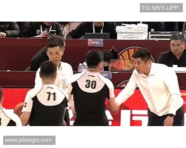 篮球明星与教练的巅峰对决谁能笑到最后的精彩较量